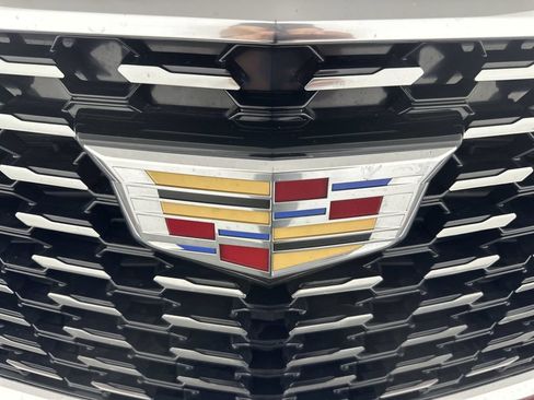 Certified 2024 Cadillac XT5 Premium Luxury w/ LPO, Floor Liner Package FWD image 33