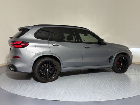 Used 2024 BMW X5 sDrive40i w/ M Sport Package RWD image 7
