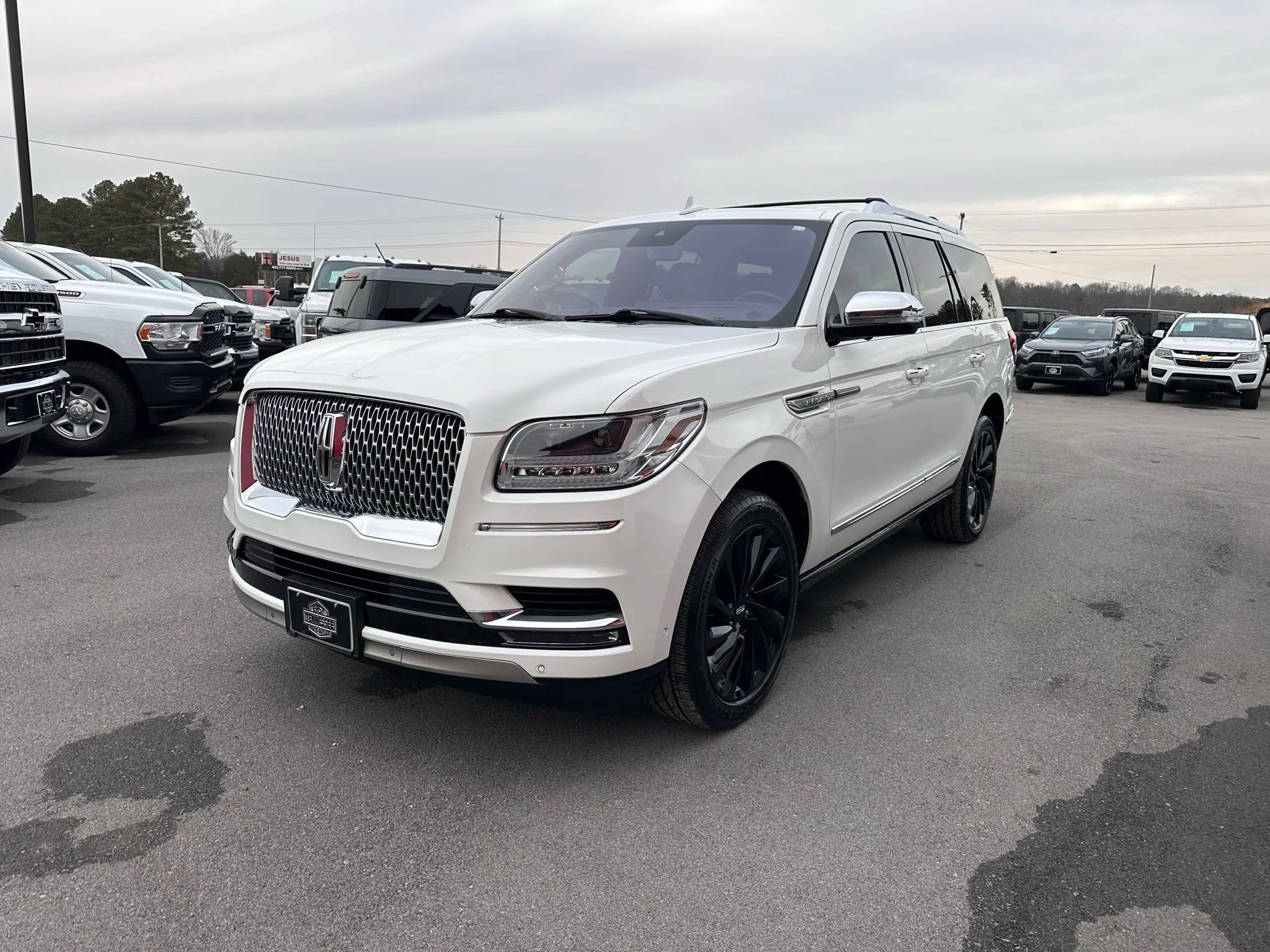 Used 2020 Lincoln Navigator Black Label AWD/4WD image 2