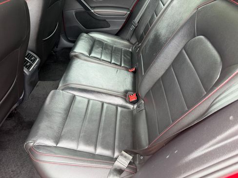 Used 2021 Volkswagen Golf 4-Door FWD image 18