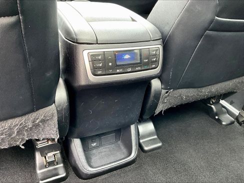 Used 2016 Toyota Highlander Limited Platinum AWD/4WD image 10