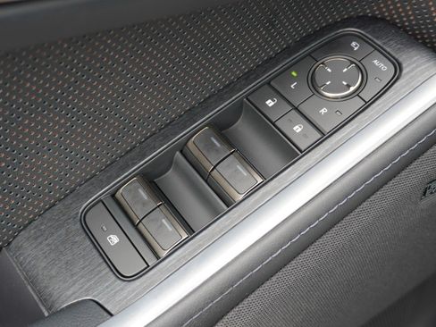 Used 2024 Lexus GX 550 w/ Cold Area Package AWD/4WD image 24