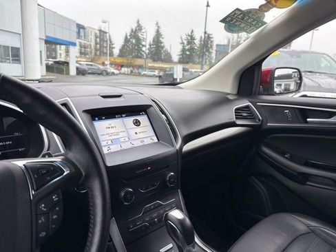 Used 2017 Ford Edge SEL w/ Equipment Group 201A image 23