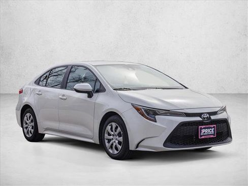 Used 2020 Toyota Corolla LE image 3