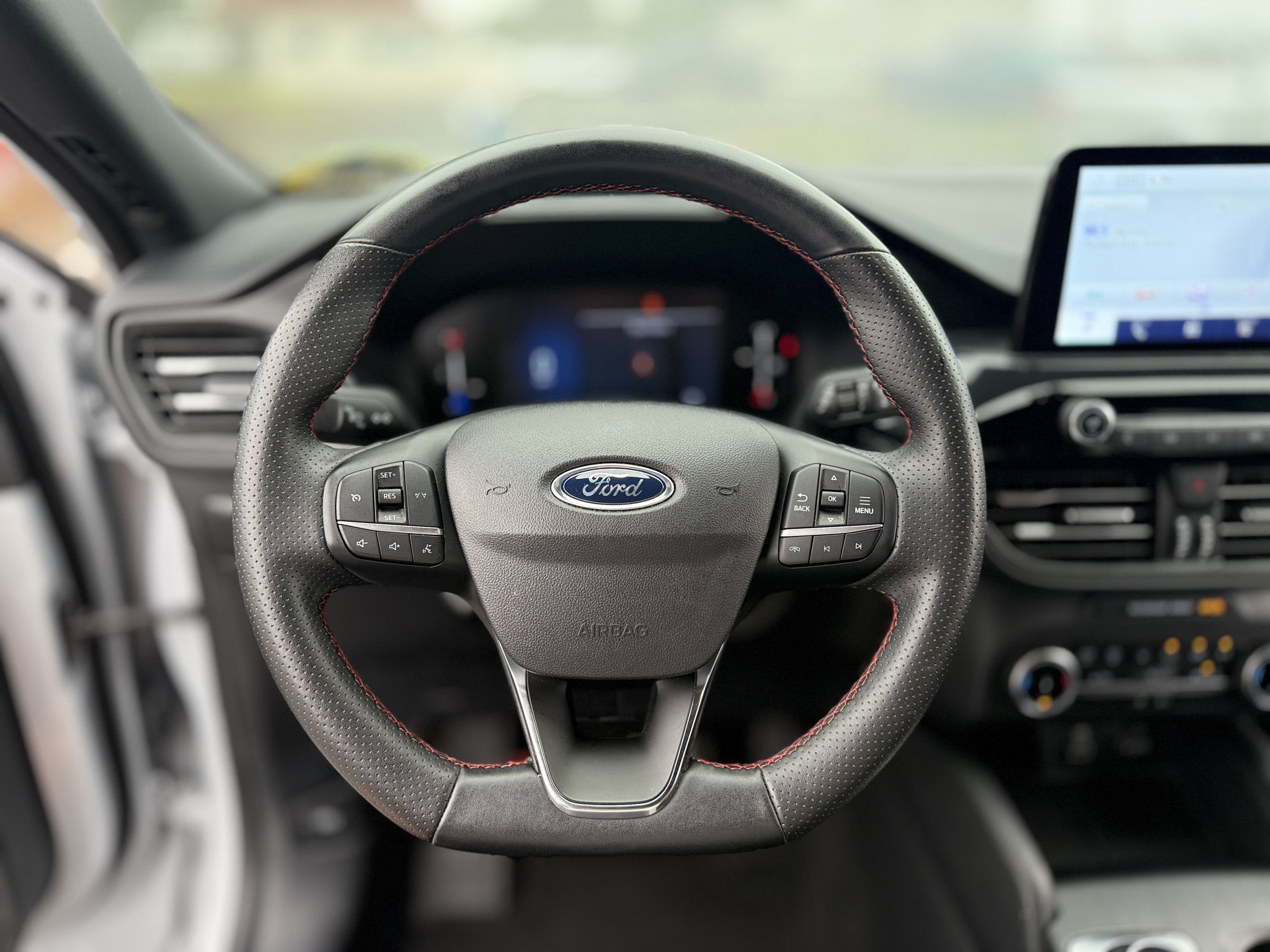 Used 2025 Ford Escape ST-Line AWD/4WD image 32