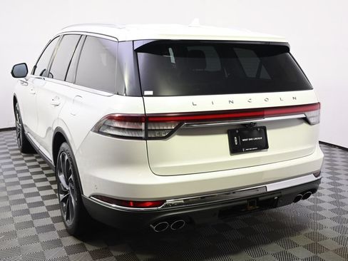 Used 2020 Lincoln Aviator Reserve w/ Equipment Group 202A AWD/4WD image 4