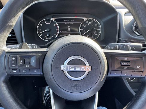 Used 2023 Nissan Rogue S FWD image 20