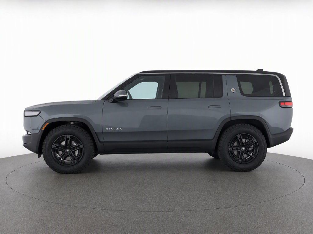 Used 2025 Rivian R1S Adventure Dual AWD/4WD image 6