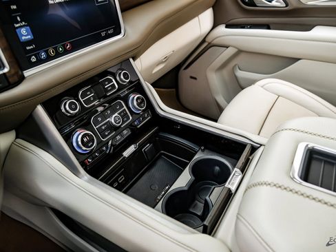 Used 2021 GMC Yukon Denali image 53