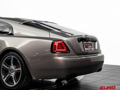 Used 2015 Rolls-Royce Wraith image 16