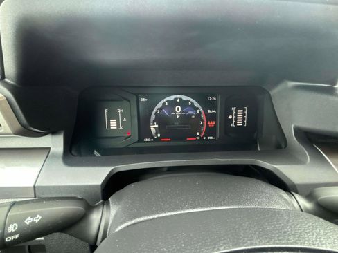 Used 2024 Toyota Tacoma SR5 image 29