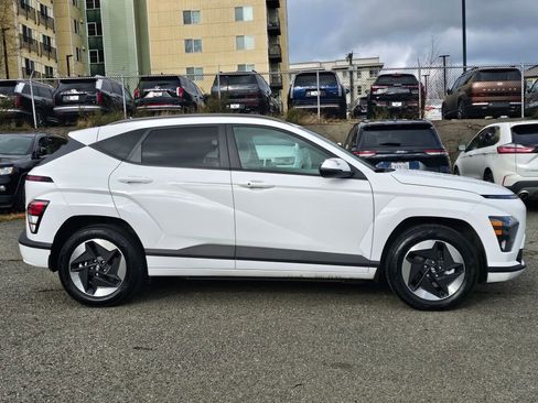 Used 2024 Hyundai Kona SEL image 8