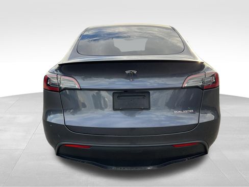 Used 2023 Tesla Model Y Performance AWD/4WD image 6