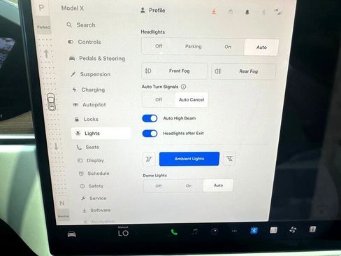Used 2022 Tesla Model X image 76