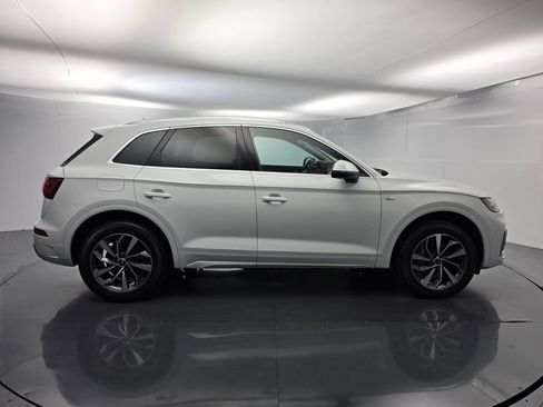 Used 2023 Audi Q5 2.0T Premium Plus w/ Premium Plus Package AWD/4WD image 3