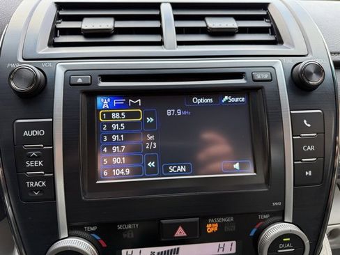 Used 2012 Toyota Camry XLE image 13