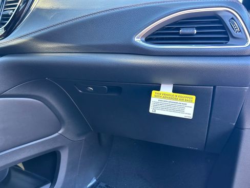 New 2026 Chrysler Pacifica Pinnacle image 31