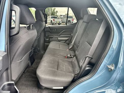 Used 2025 Toyota 4Runner SR5 AWD/4WD image 21