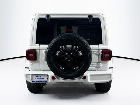 Used 2023 Jeep Wrangler Unlimited Sahara AWD/4WD image 6