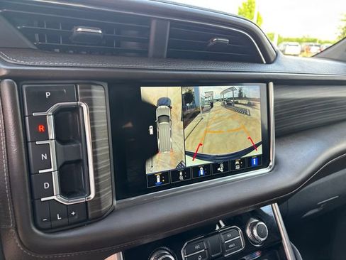 Used 2023 GMC Yukon XL Denali AWD/4WD image 21