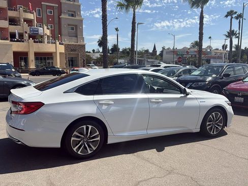 Used 2019 Honda Accord Hybrid image 13