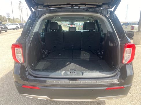 Used 2023 Ford Explorer XLT w/ Equipment Group 202A AWD/4WD image 29