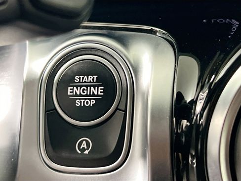 Used 2021 Mercedes-Benz GLB 250 image 24