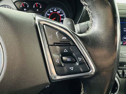 Used 2023 Chevrolet Camaro LT RWD image 9