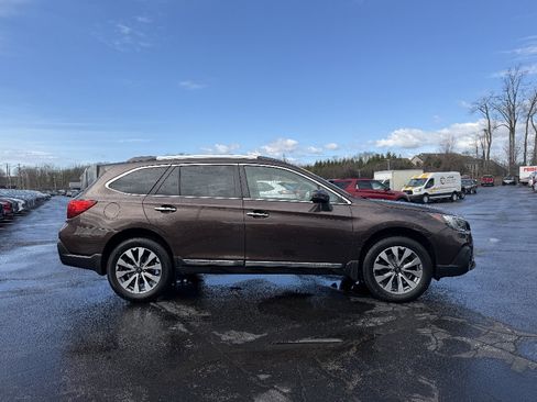 Used 2019 Subaru Outback 3.6R Touring image 9
