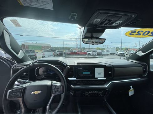 Certified 2025 Chevrolet Silverado 2500 High Country w/ High Country Premium Package AWD/4WD image 11