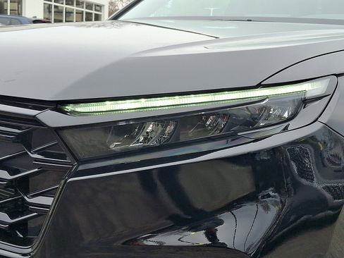 Certified 2025 Honda CR-V Sport-L image 9