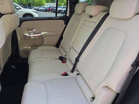 Certified 2022 Mercedes-Benz GLB 250 4MATIC image 13