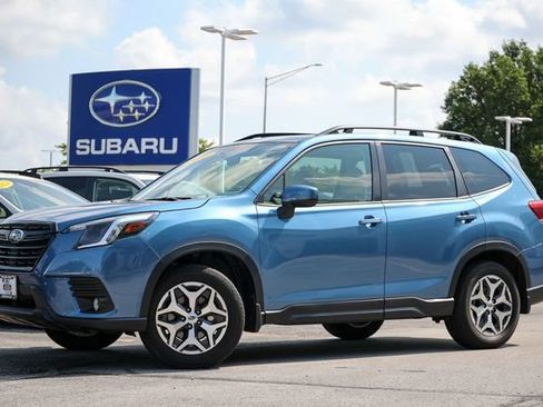 Certified 2023 Subaru Forester Premium AWD/4WD image 1