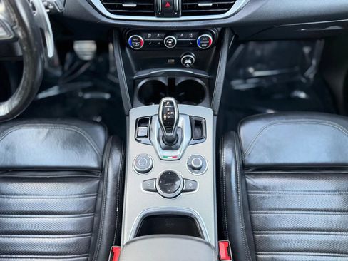 Used 2021 Alfa Romeo Stelvio Ti Sport AWD/4WD image 19