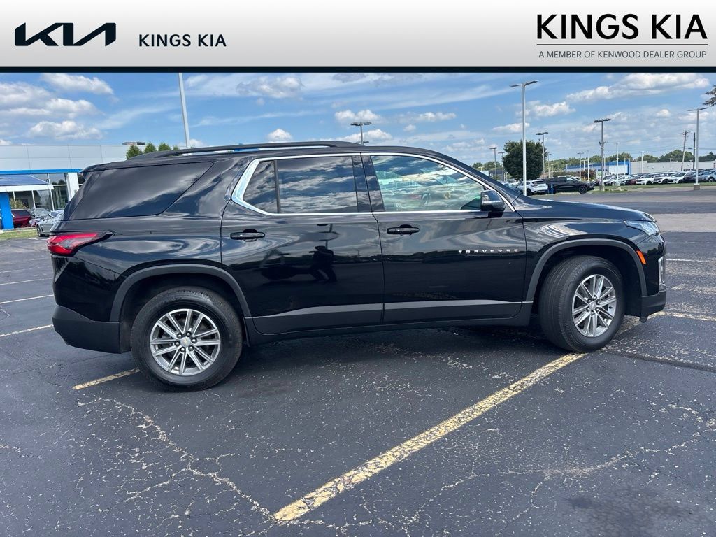 Used 2024 Chevrolet Traverse LT AWD/4WD image 6