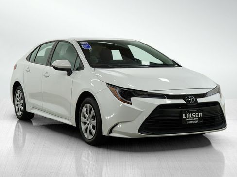 Used 2024 Toyota Corolla LE image 7