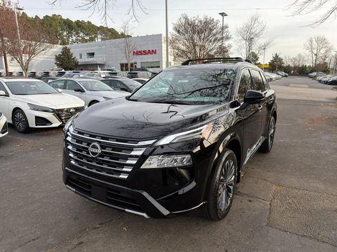 New 2026 Nissan Rogue Platinum w/ Platinum Premium Package image 3