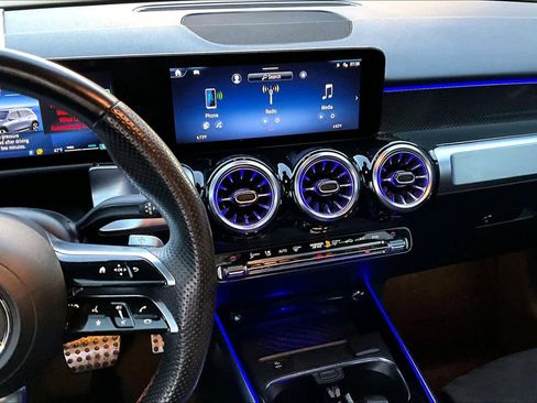 Used 2024 Mercedes-Benz GLB 250 image 7