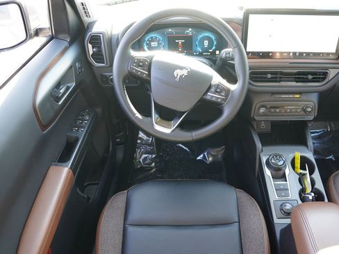 Used 2025 Ford Bronco Sport Outer Banks w/ Outer Banks Tech Package+ AWD/4WD image 19