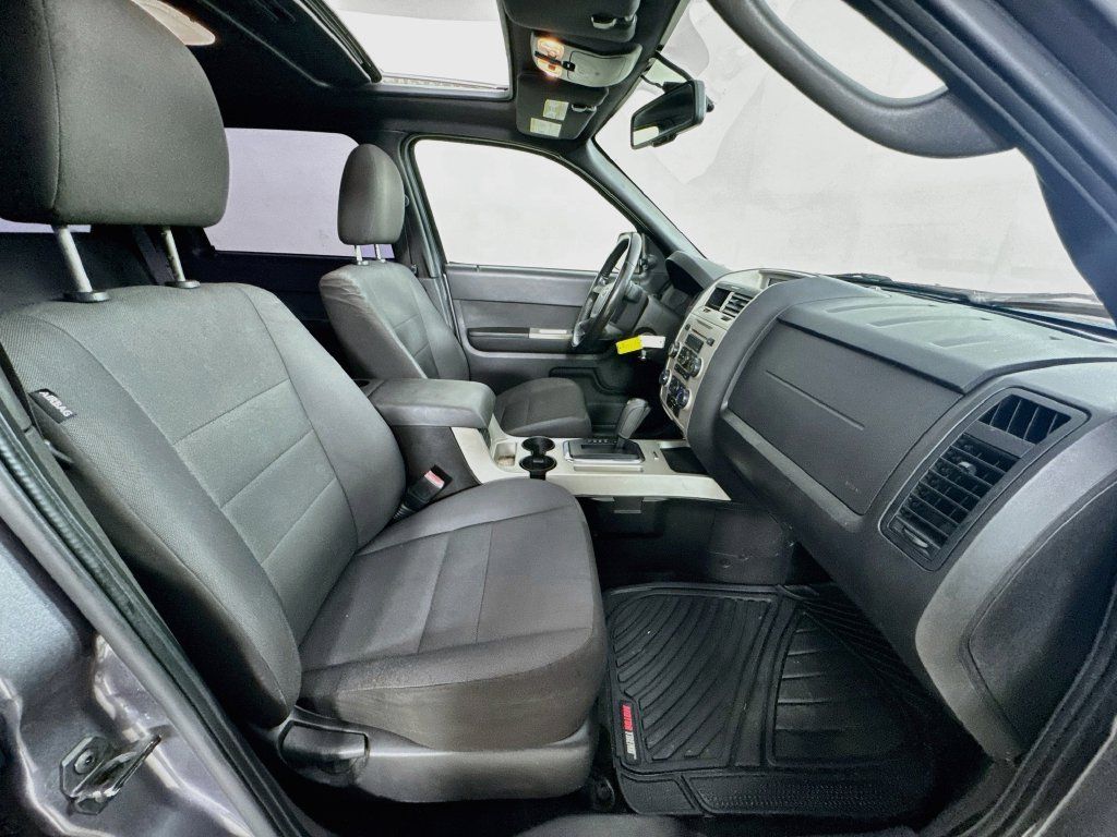 Used 2011 Ford Escape XLT w/ 201A Rapid Spec Order Code FWD image 31