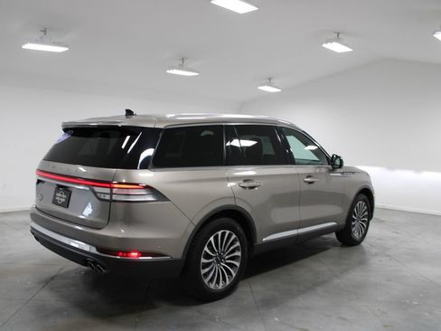 Used 2021 Lincoln Aviator Reserve w/ Equipment Group 201A AWD/4WD image 9