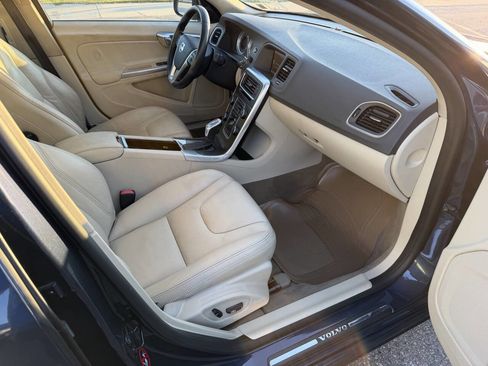 Used 2013 Volvo S60 T6 image 12