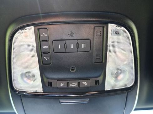 Used 2025 Dodge Durango R/T AWD/4WD image 37