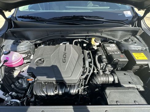 Used 2025 Kia Sorento LX image 19