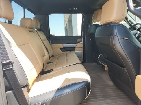 Used 2022 Ford F150 Lariat w/ Max Trailer Tow Package RWD image 18