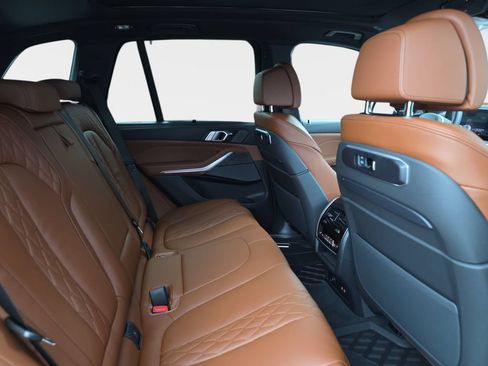New 2026 BMW X5 xDrive50e w/ Executive Package AWD/4WD image 11