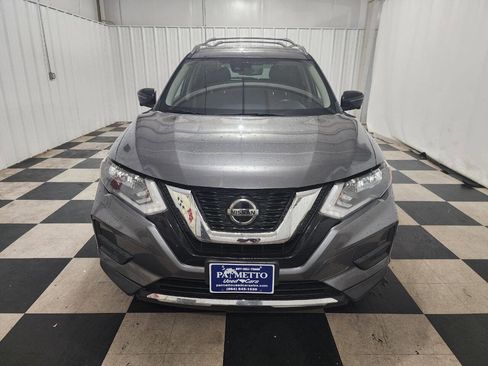 Used 2019 Nissan Rogue SV w/ Premium Package image 3