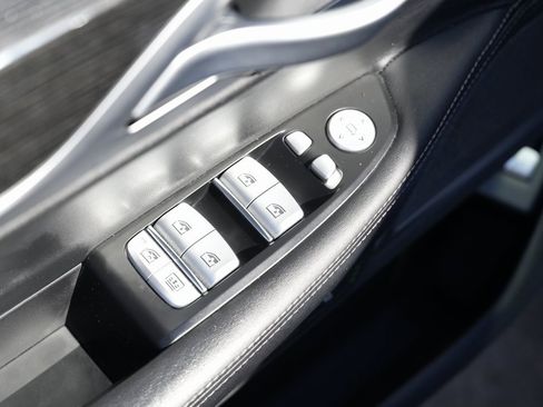 Used 2019 BMW 750i xDrive image 25