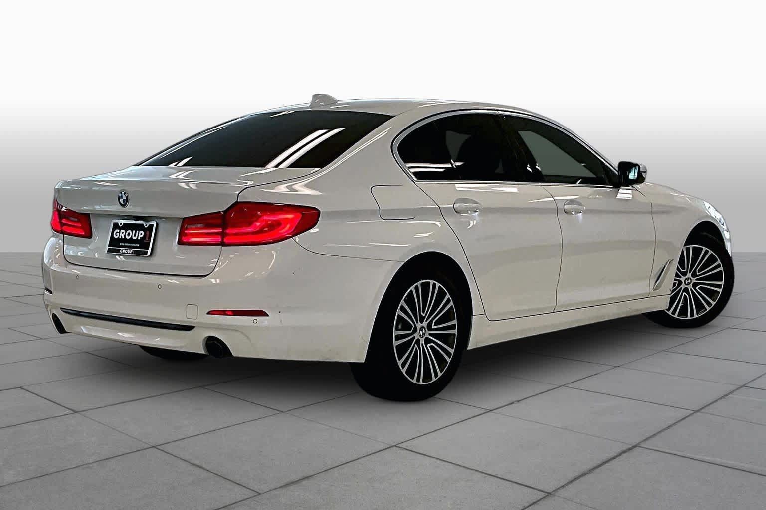 Used 2019 BMW 530i w/ Convenience Package RWD image 11