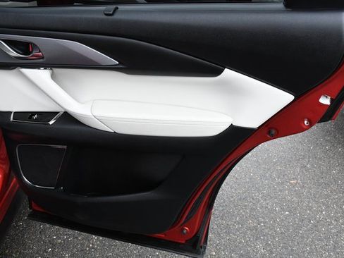 Used 2021 MAZDA CX-9 Signature image 21